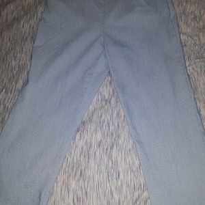 TIME AND TRU STRIPPED CAPRIS